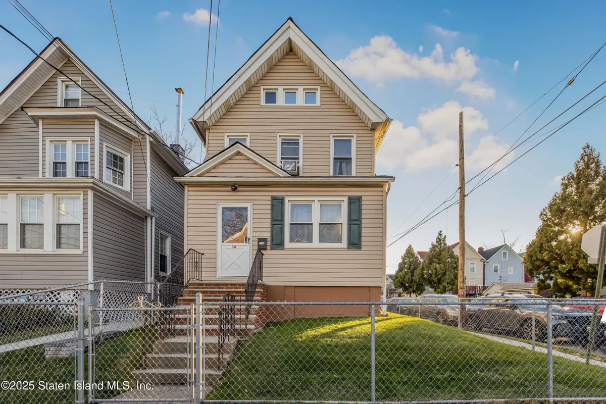 38 Harrison Avenue, Staten Island, NY 10302 - Image #1