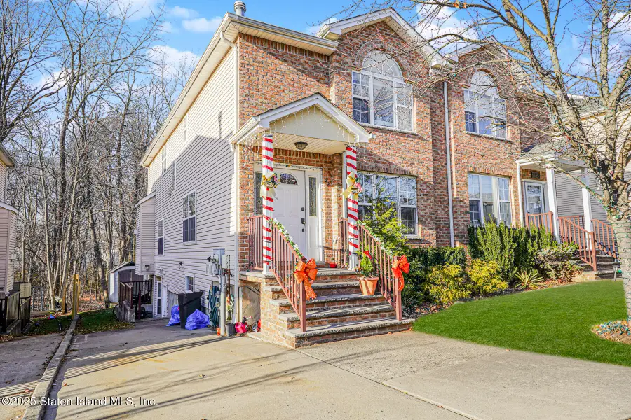 22 El Camino Loop, Staten Island, NY 10309 - Image #2