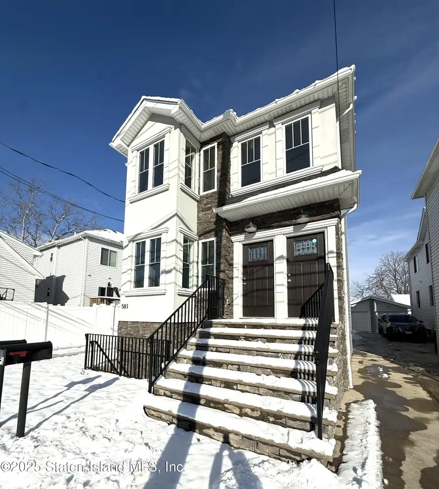 581 West Caswell Avenue, Staten Island, NY 10314 - Image #2