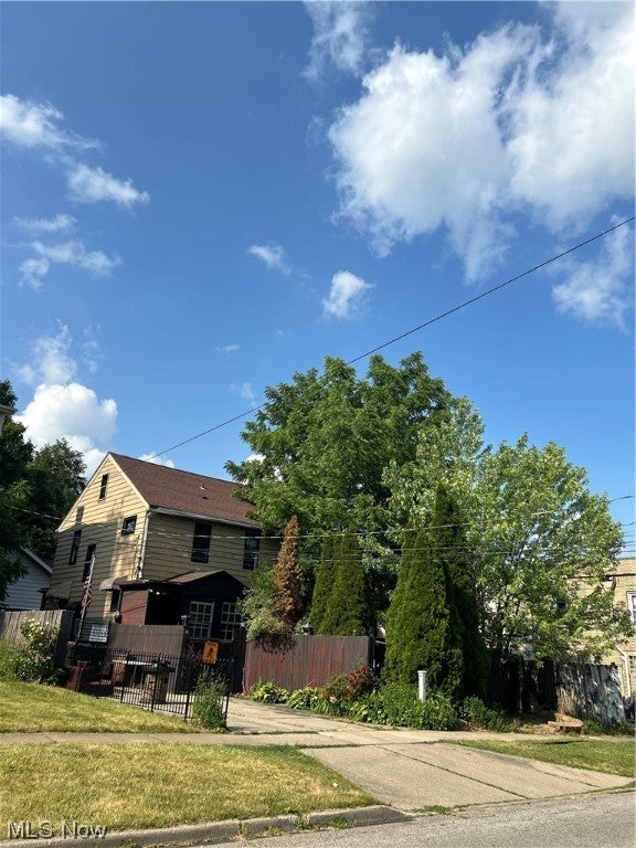 417419 Sackett Avenue, Cuyahoga Falls, OH 44221 BHGRE