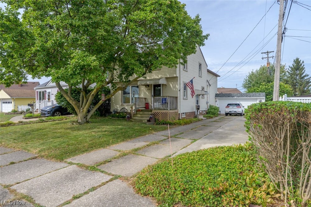 6132 N Canterbury Road, Parma, OH 44129 BHGRE