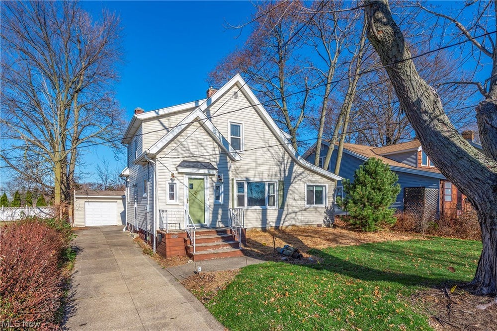 19180 Rockcliff Drive, Rocky River, OH 44116 BHGRE