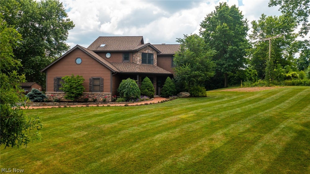 1071 River Road, Hinckley, OH 44233 BHGRE