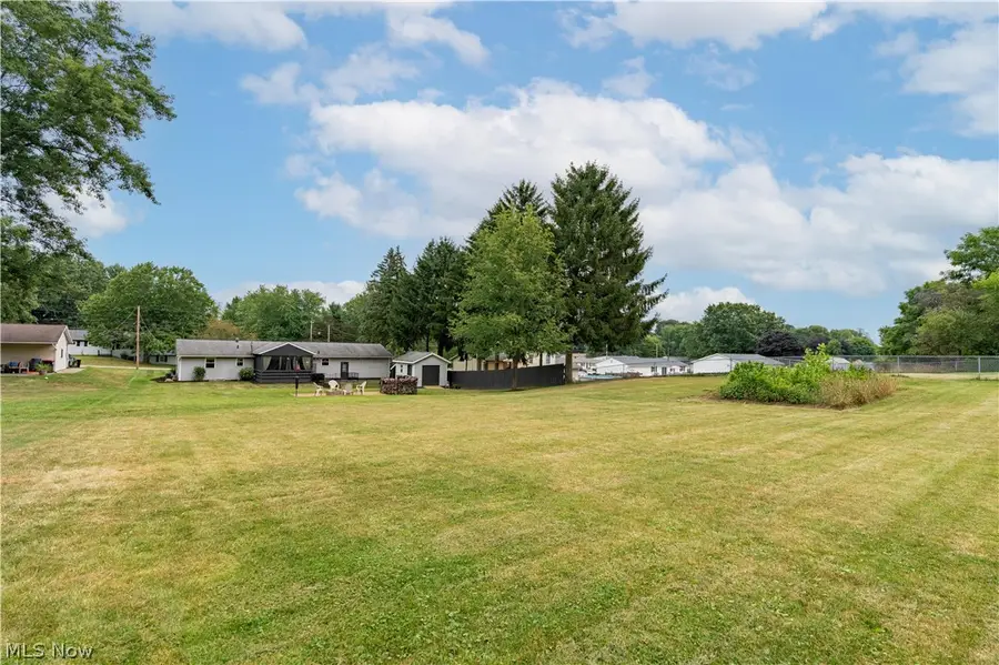 2776 Brouse Nw Street, Uniontown, OH 44685 - #3