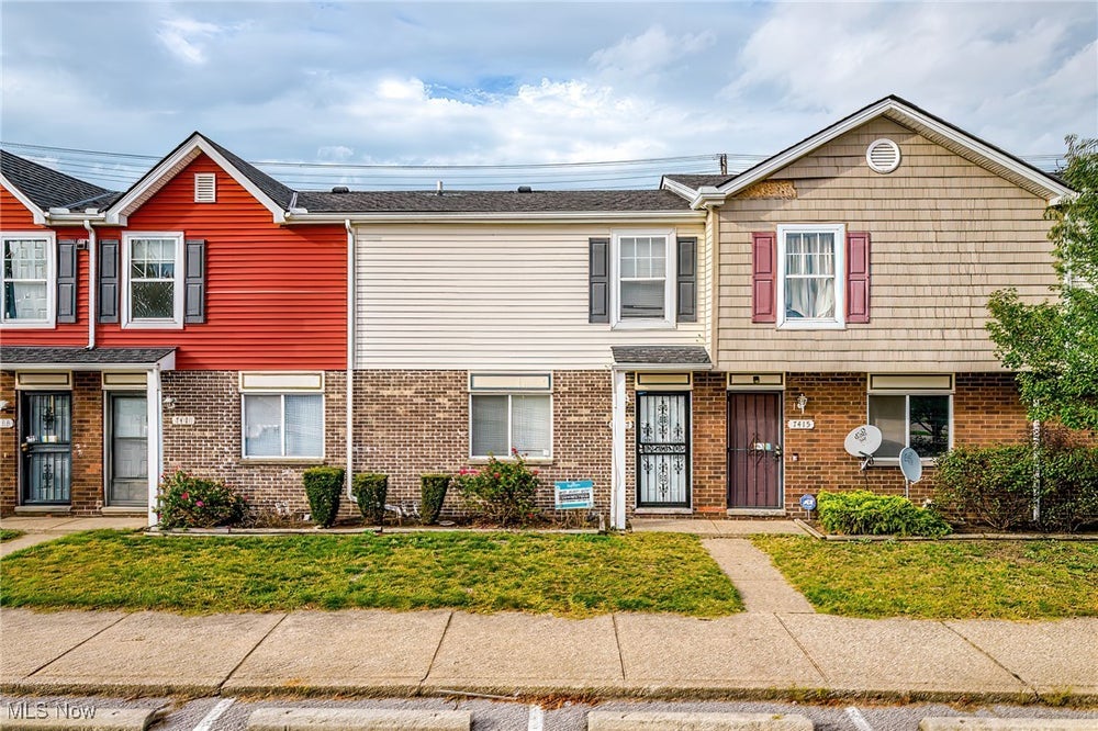 7407 Otis Court, Cleveland, OH 44104 BHGRE