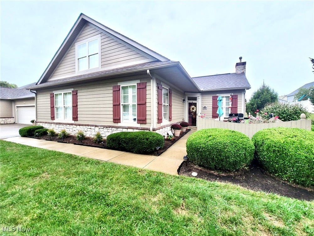 11138 The Fields, Williamstown, WV 26187 BHGRE