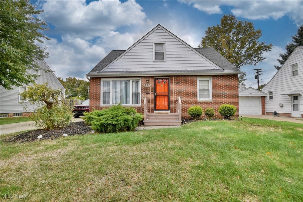 790 E 266th Street, Euclid, OH 44132 BHGRE
