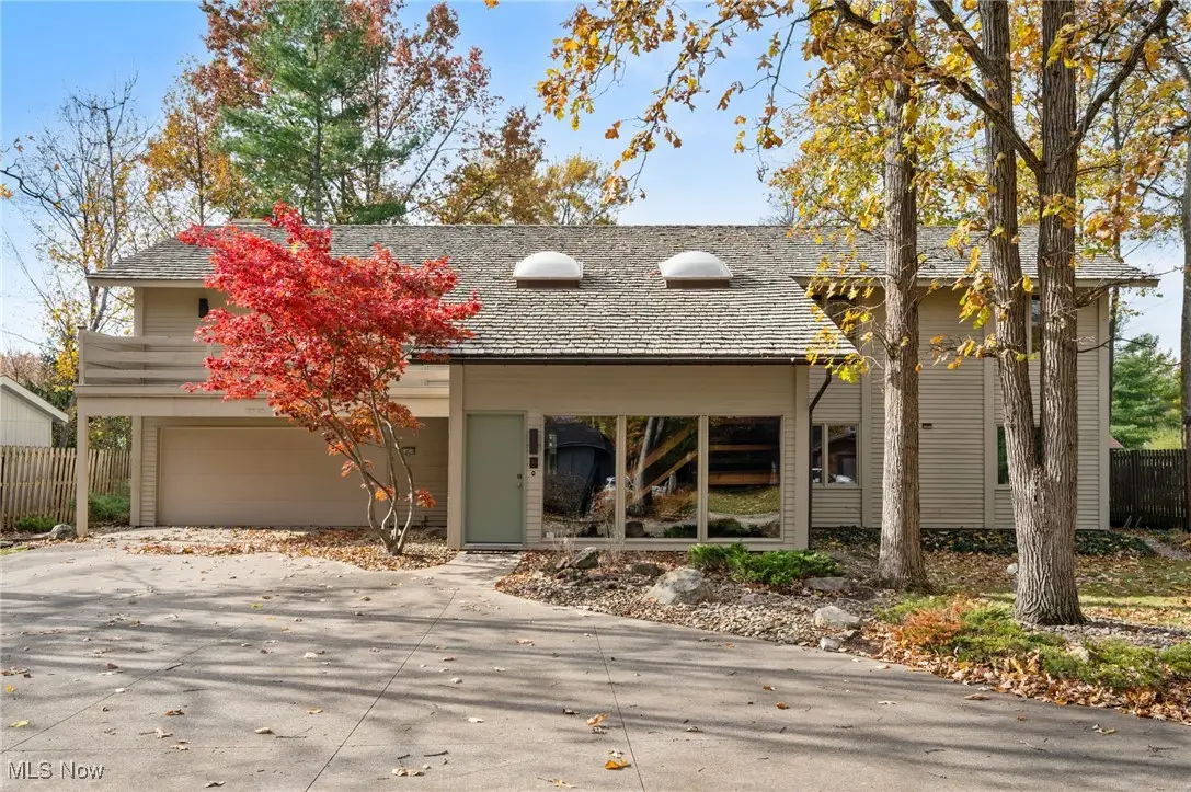 10830 Gate Post Road, Strongsville, OH 44149 - Image #1