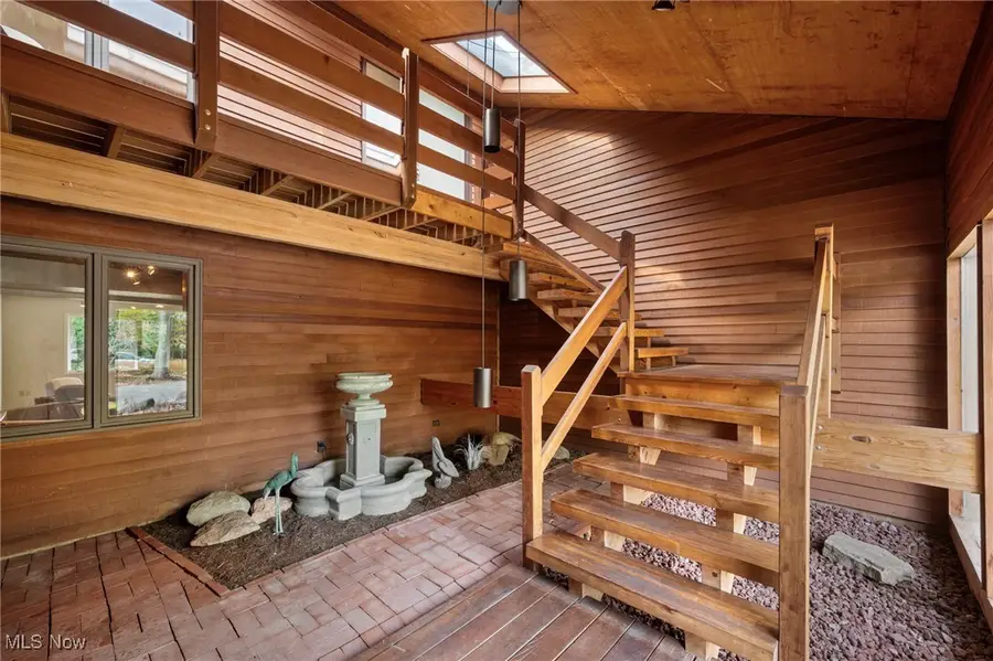 10830 Gate Post Road, Strongsville, OH 44149 - Image #3