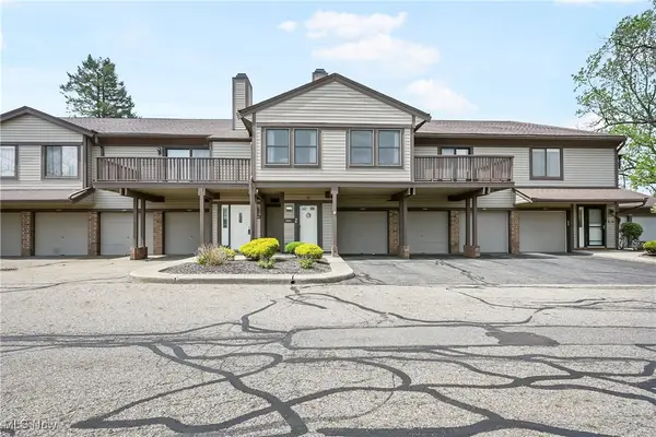 2889 Charing Cross Nw Road, Canton, OH 44708