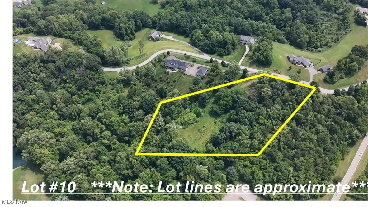 10 Bella Vista Drive, Vienna, WV 26105 - Image #1