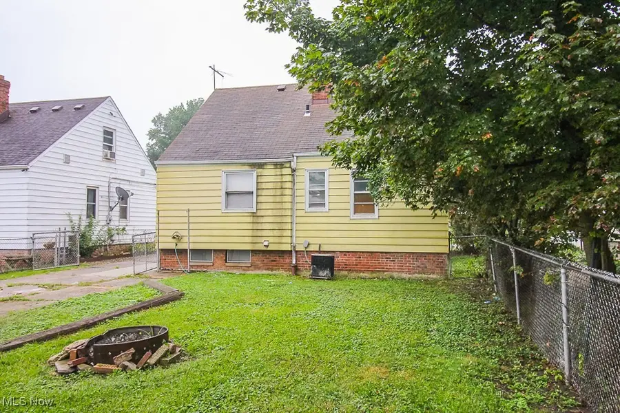 3010 Grantwood Drive, Parma, OH 44134 - Image #3