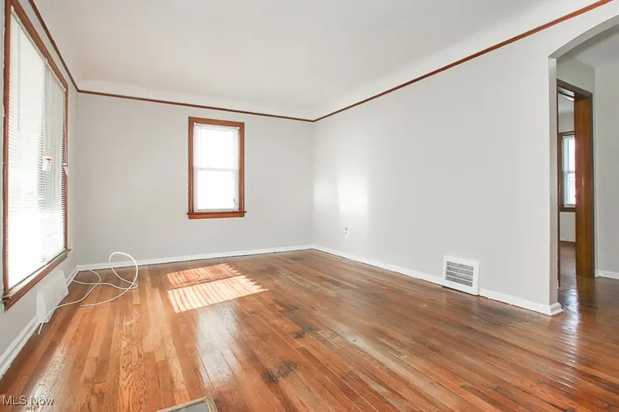 5008 Kenmore Avenue, Parma, OH 44134 - Image #2