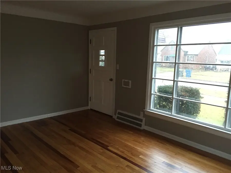 2415 Russell Avenue, Parma, OH 44134 - Image #3