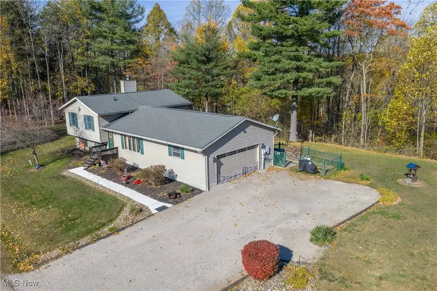 530 Midvale Mine Se Road, New Philadelphia, OH 44663 - Image #3