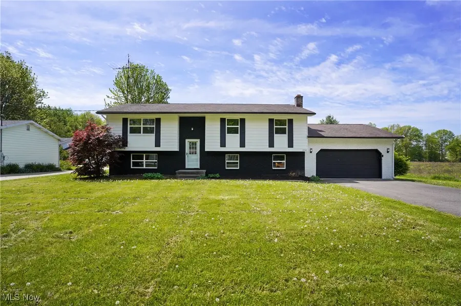3740 Wilson Sharpsville Road, Cortland, OH 44410 - Image #2