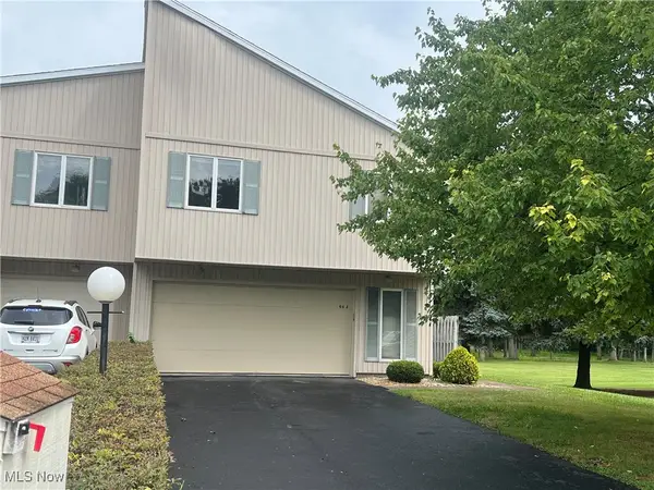 64 River Run Drive #J, Fremont, OH 43420