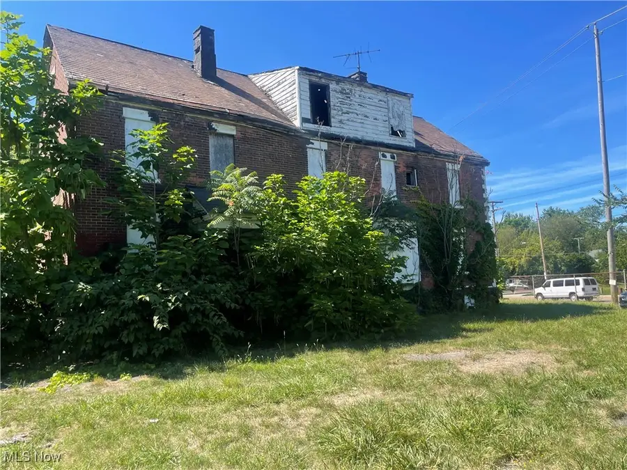 12808 Kinsman Road, Cleveland, OH 44120 - Image #2