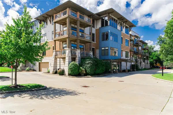 1403 Copper Trace #304, Cleveland Heights, OH 44118