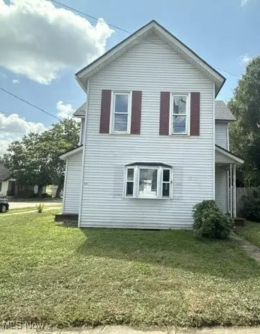 424 E Porter Street, Malvern, OH 44644 - Image #1