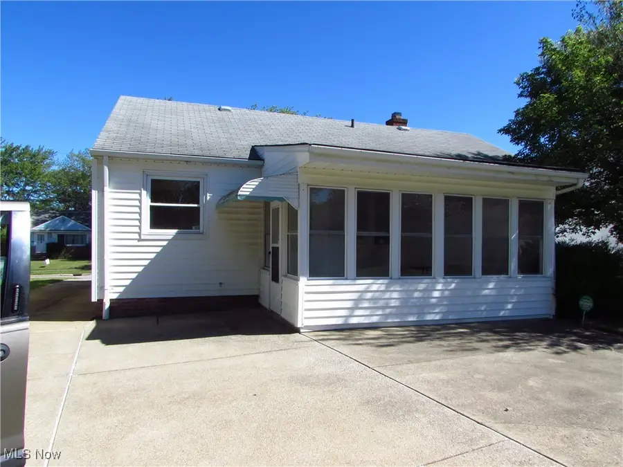 20732 Applegate Road, Maple Heights, OH 44137 - Image #3