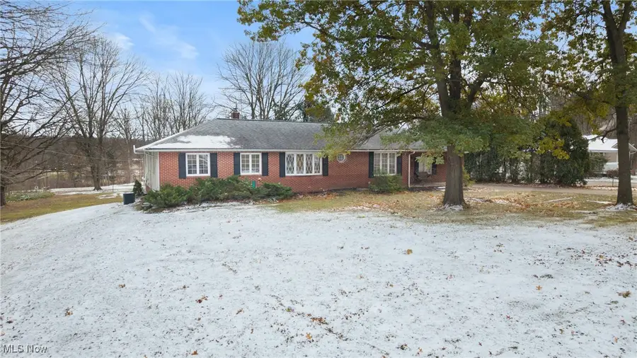 193 Fairway Drive, Akron, OH 44333 - Image #2