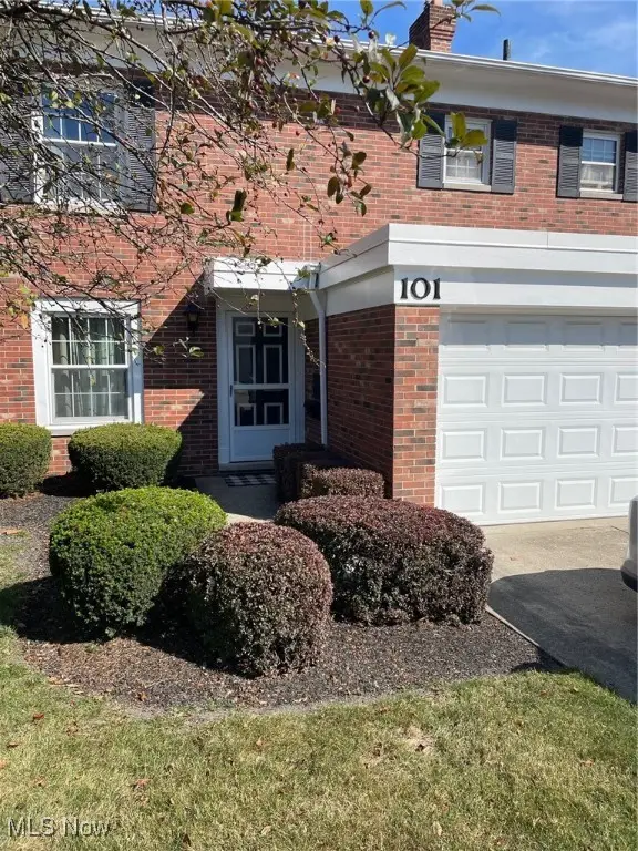 101 A Chatham Way, Mayfield Heights, OH 44124 - Image #1