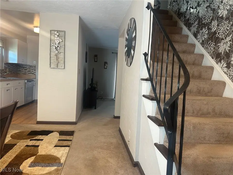 101 A Chatham Way, Mayfield Heights, OH 44124 - Image #2