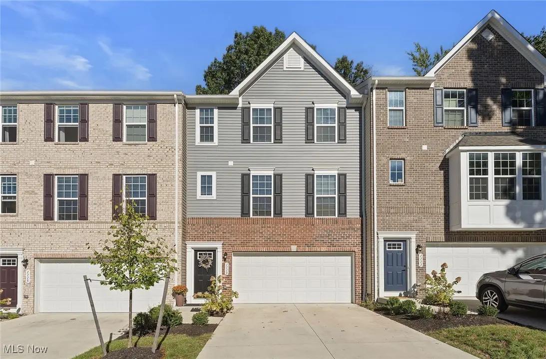 1113 Bean Lane, Akron, OH 44313 - Image #1