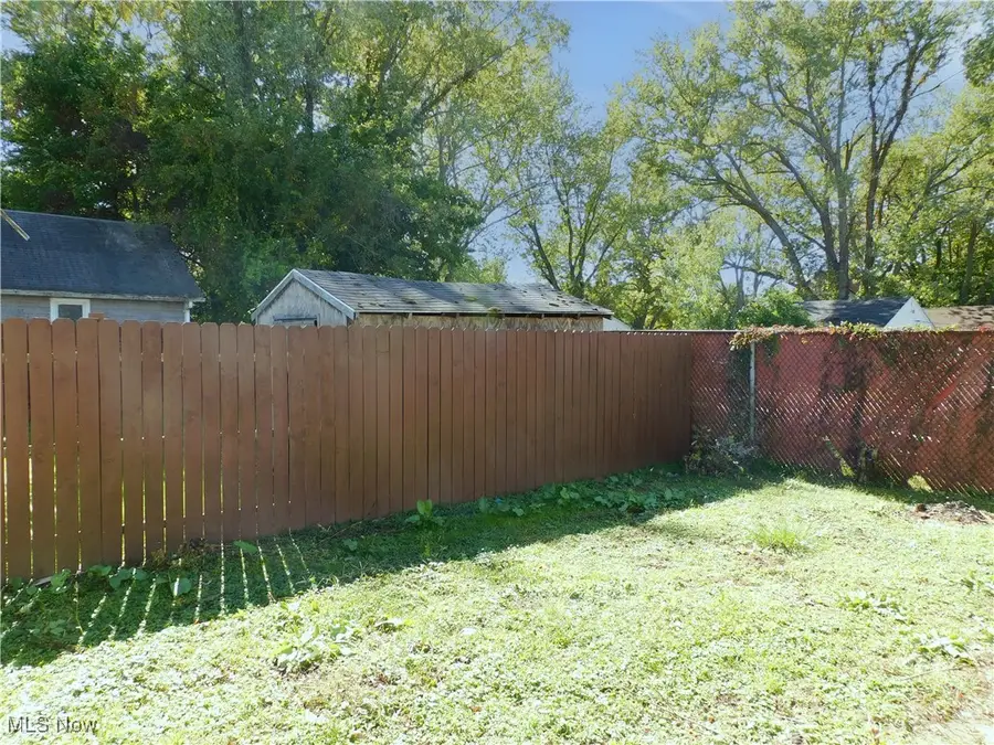 814 W 58th Street, Ashtabula, OH 44004 - Image #3