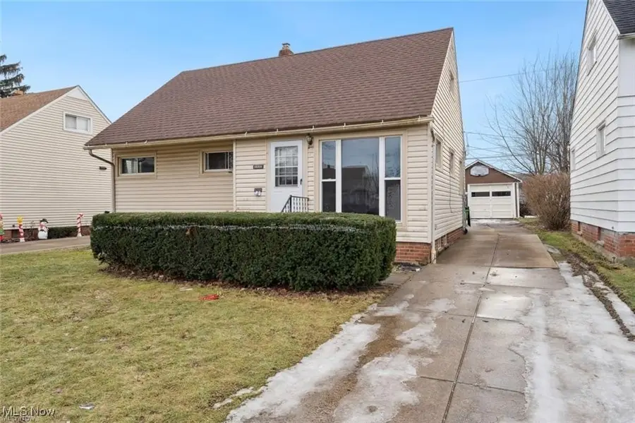 12214 Woodward Boulevard, Garfield Heights, OH 44125 - Image #3