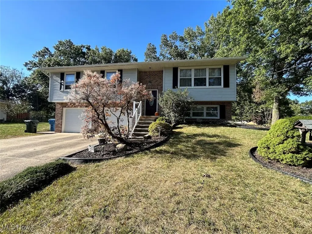 111 Magua Drive, Akron, OH 44319 - Image #1