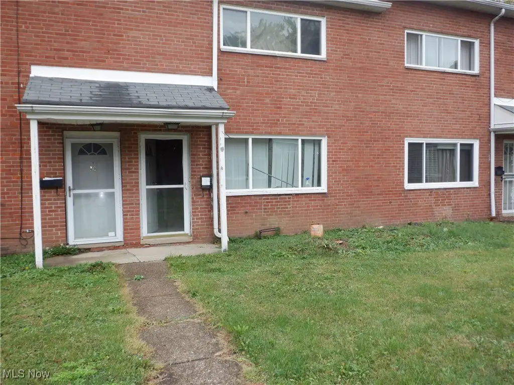 4957 Caroline Drive #15, Warrensville Heights, OH 44128 - Image #1