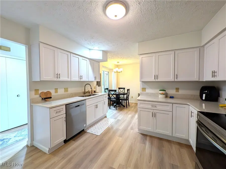 210 Teal Trace #210, Mayfield Heights, OH 44124 - Image #2