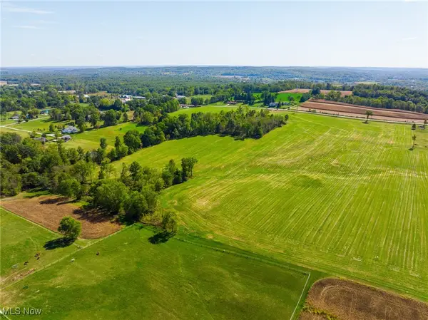 11756 Elton Sw Street, Navarre, OH 44662