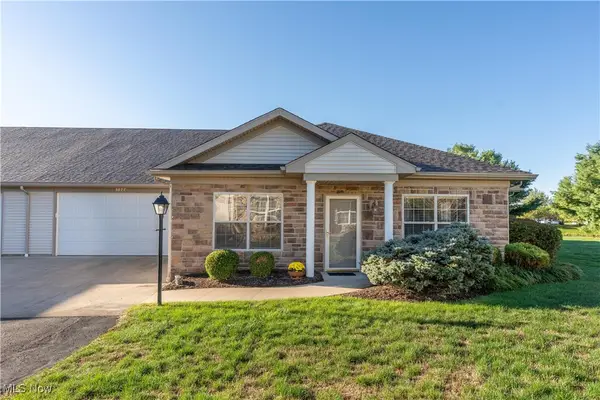 3077 Whitewood Nw Street, North Canton, OH 44720