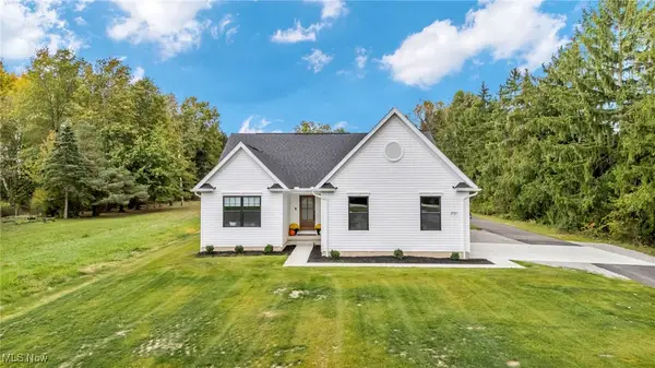 27261 Cook Road, Olmsted Twp, OH 44138