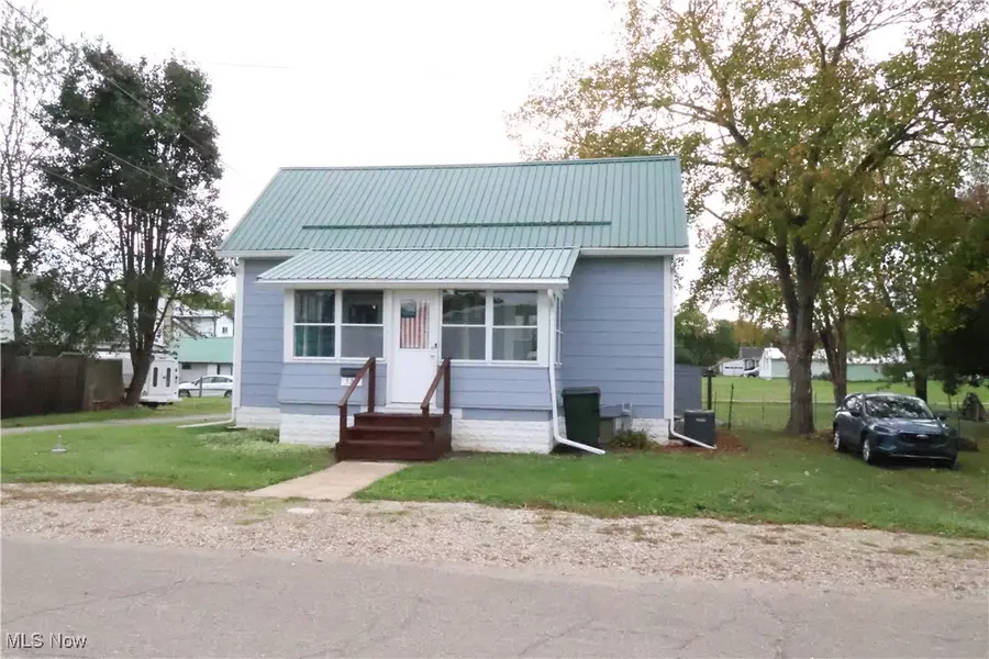 325 Pearl Street, Newcomerstown, OH 43832 - Image #2