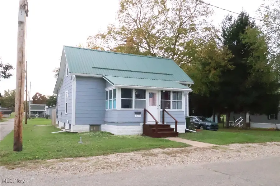 325 Pearl Street, Newcomerstown, OH 43832 - Image #3