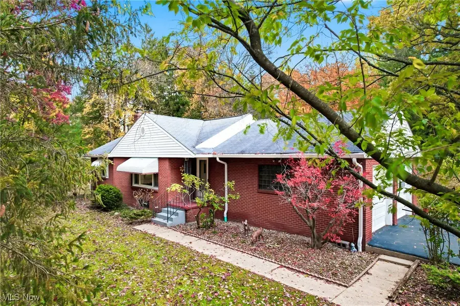 1558 Portal Ne Drive, Howland, OH 44484 - Image #3