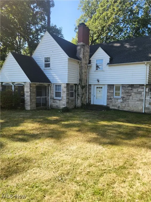 2564 Niles Cortland Se Road, Warren, OH 44484