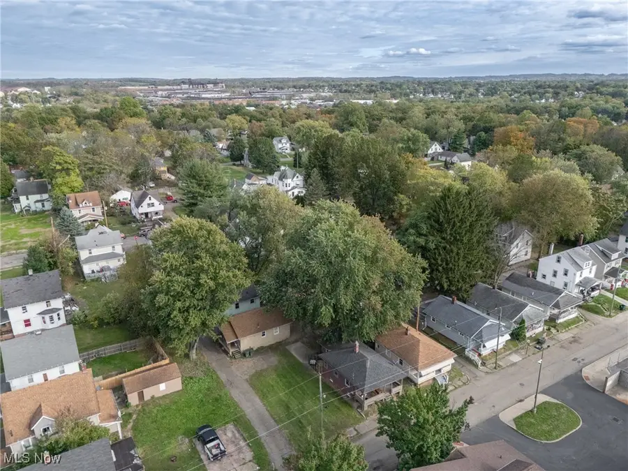 1332 Struble Ne Avenue, Canton, OH 44705 - Image #3