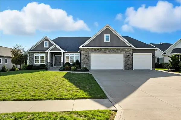 1020 Pickforde Ne Drive, North Canton, OH 44720