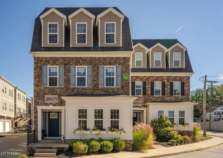 38071 Euclid Avenue #2, Willoughby, OH 44094 - Image #1