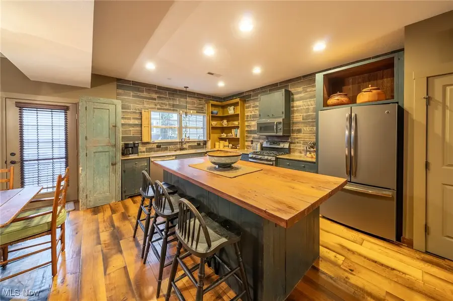 38071 Euclid Avenue #2, Willoughby, OH 44094 - Image #2