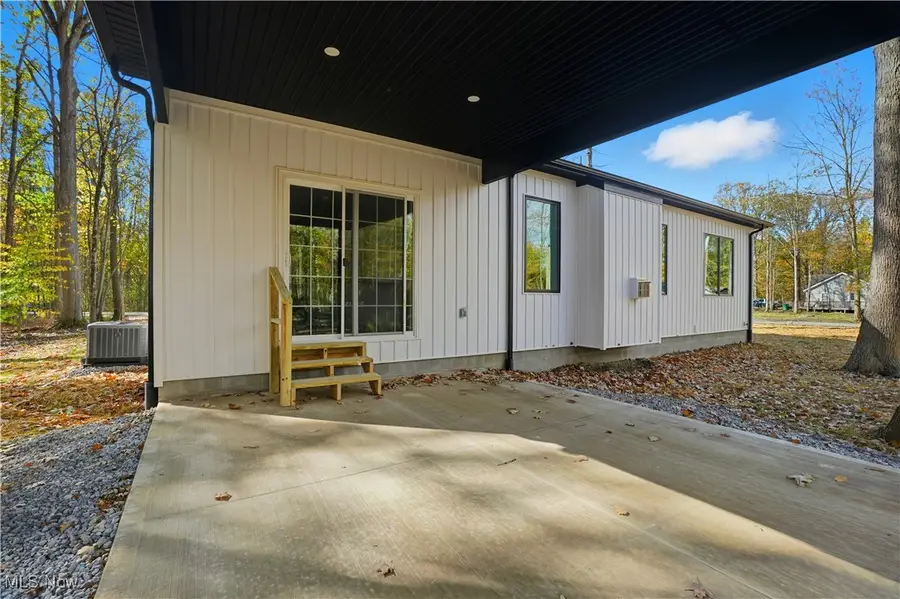 603 Oriole Drive, Roaming Shores, OH 44084 - Image #2