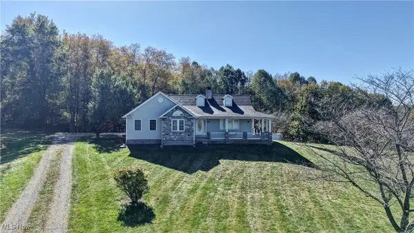 577 May Valley Sw Road, New Philadelphia, OH 44663