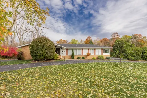 29849 S Woodland Road, Pepper Pike, OH 44124