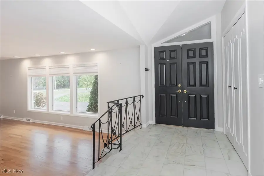 29849 S Woodland Road, Pepper Pike, OH 44124 - Image #2