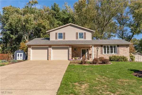 7272 Ashburton Nw Circle, North Canton, OH 44720